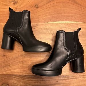 Women’s Ecco Leather Boots
